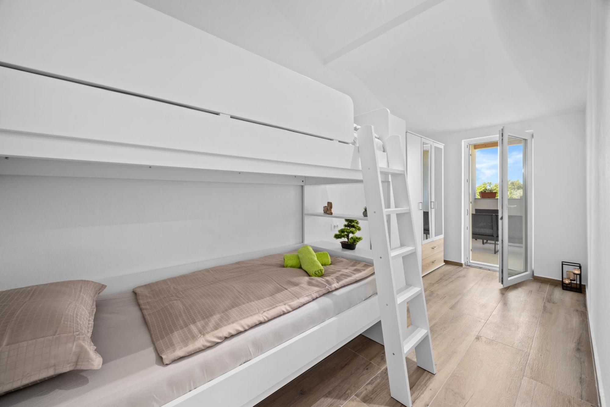 Apartment Nenad - Amazing Sea View ! Only 500 Meters From The Beach ! Fažana Exteriör bild