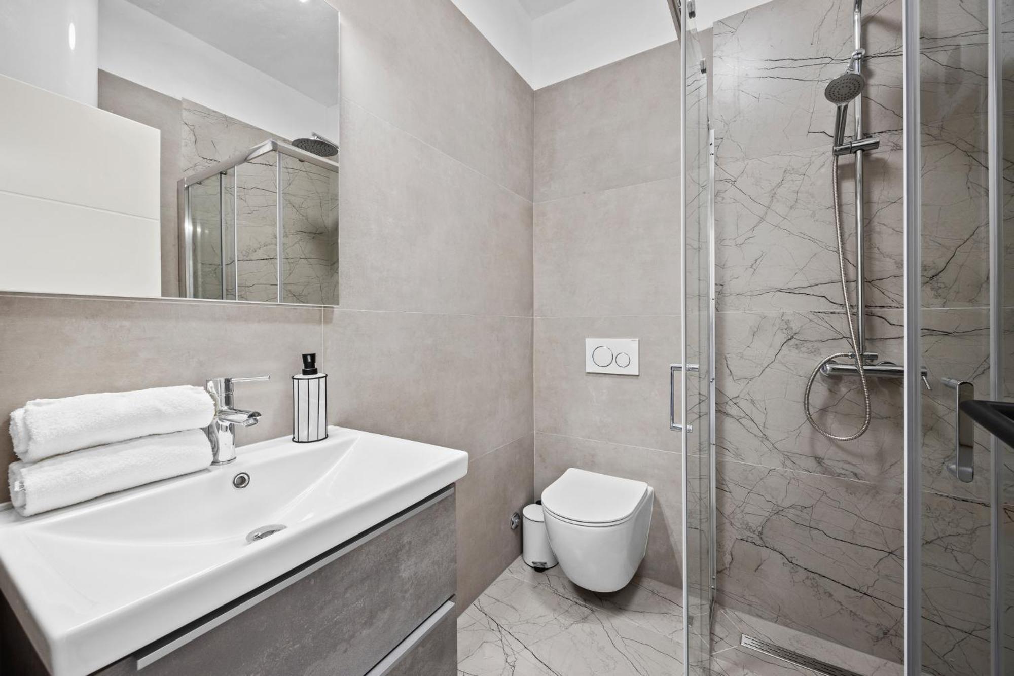 Apartment Nenad - Amazing Sea View ! Only 500 Meters From The Beach ! Fažana Exteriör bild